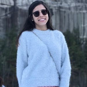 Meet your Posher, Daniela